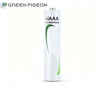 Oppladbare AAA-batterier med lader